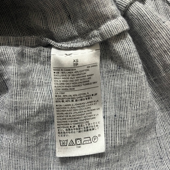 Banana Republic Sleeveless Blue Striped Top - Picture 3 of 3
